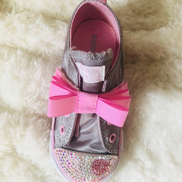 Infant Converse Chuck Taylors w/ Swarovski Crystal - Picture 3 of 6
